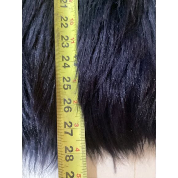 Romeo & Juliet Couture Faux Fur Vest Sz M Navy - Picture 7 of 7